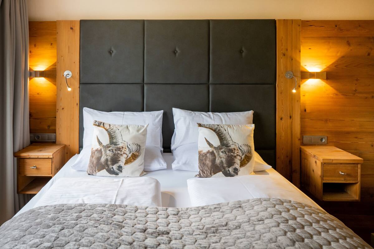 Double Room, 1 King Bed