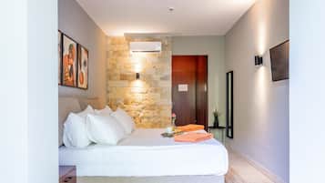 Standard Double or Twin Room | Premium bedding, Select Comfort beds, minibar, in-room safe