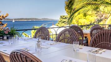 Petit déjeuner buffet compris tous les jours
