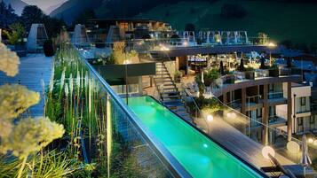 Indoor pool, outdoor pool, sun loungers