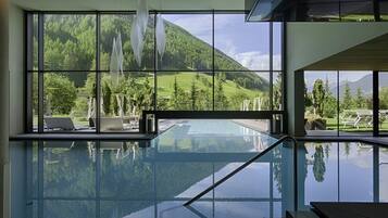 Kolam renang indoor/outdoor