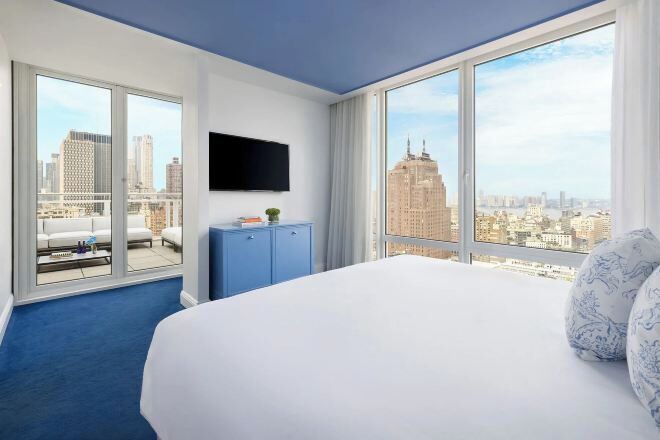 Egyptian cotton sheets, premium bedding, down duvets, in-room safe
