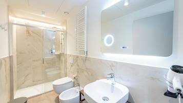Suite | Bagno | Doccia, articoli per l'igiene personale ecosostenibili, asciugacapelli