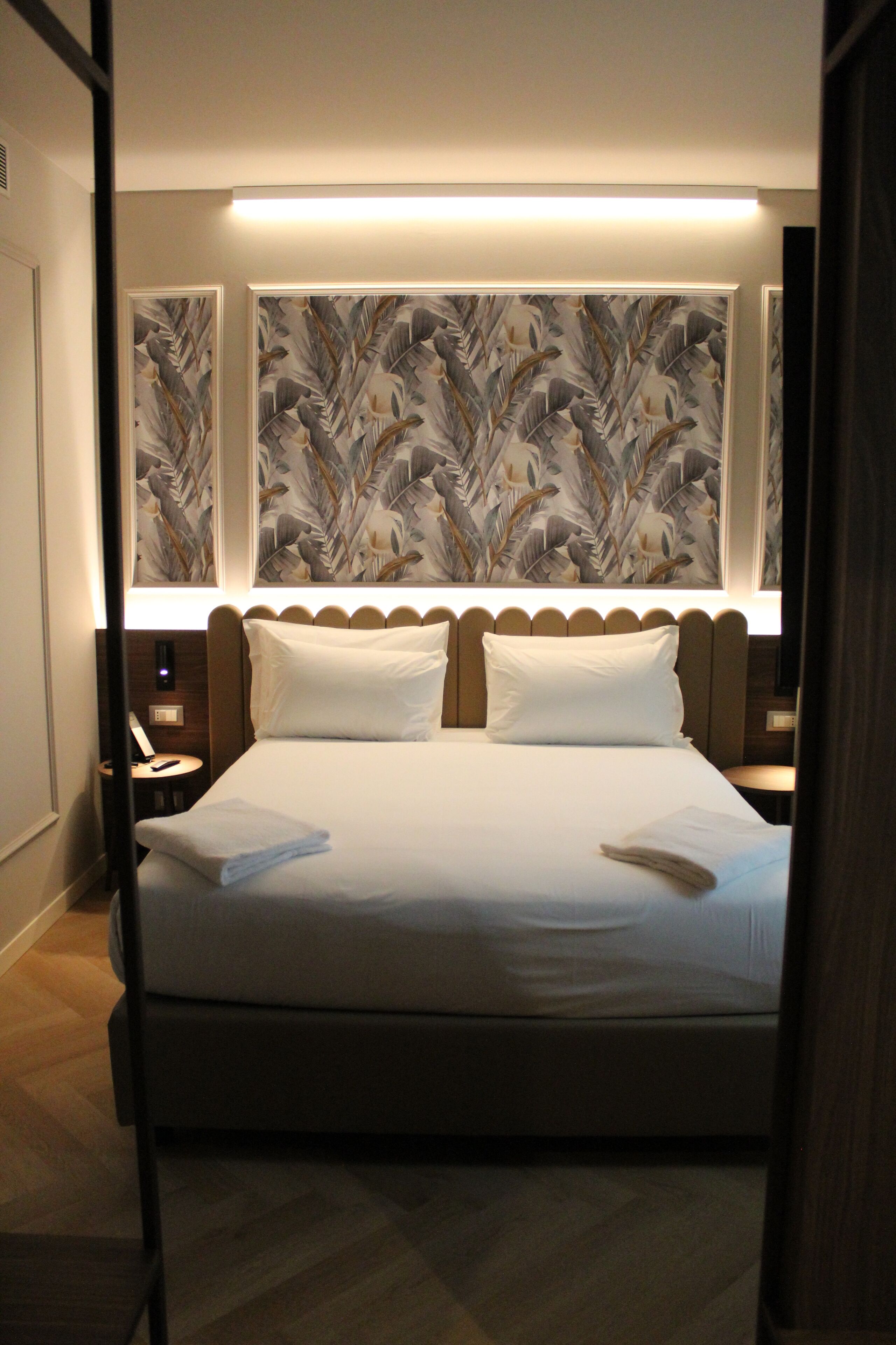 Superior Apartment | Hypo-allergenic bedding, down comforters, minibar, in-room safe