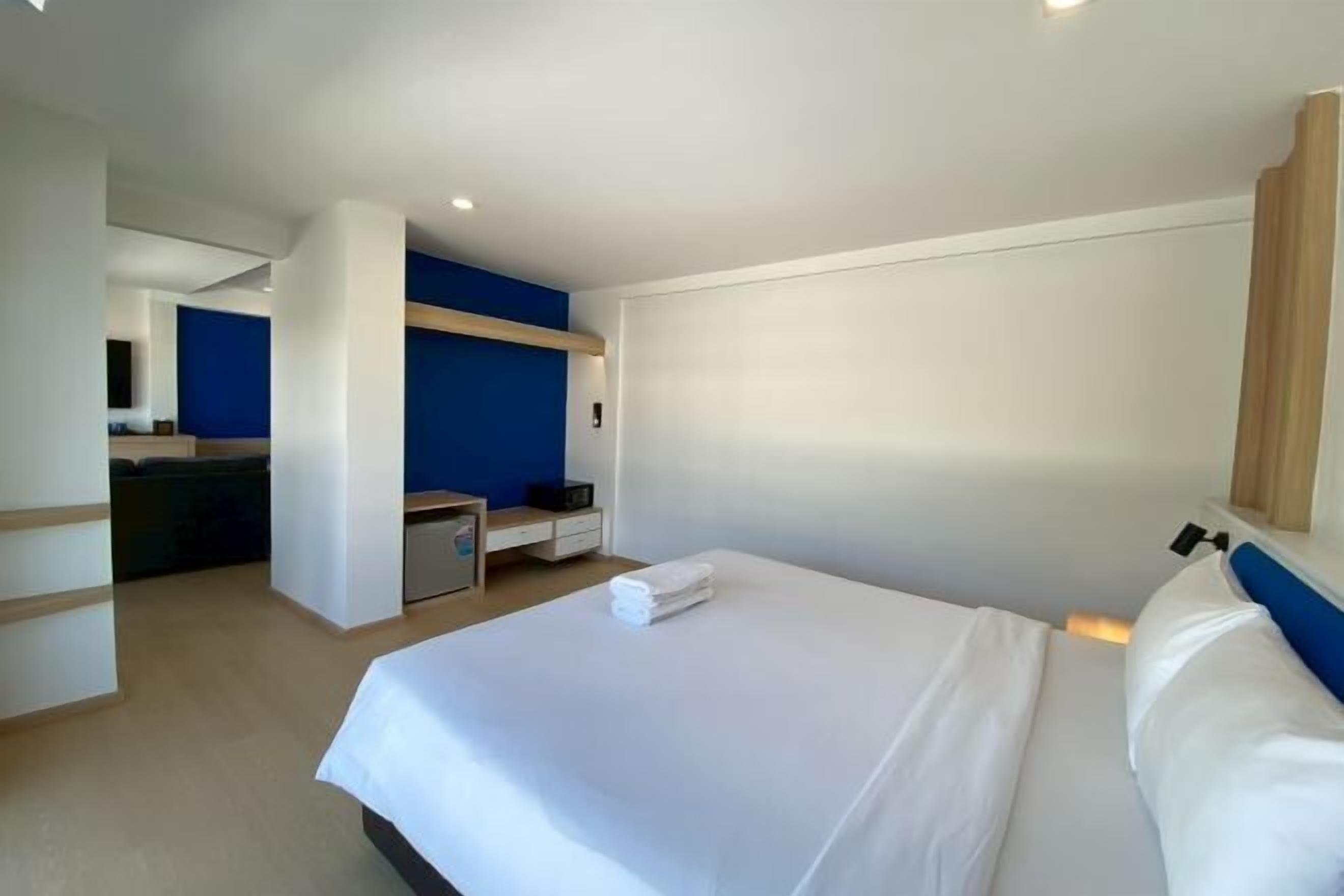 Bäddmadrasser, värdeförvaringsskåp på rummet, skrivbord och gratis wi-fi