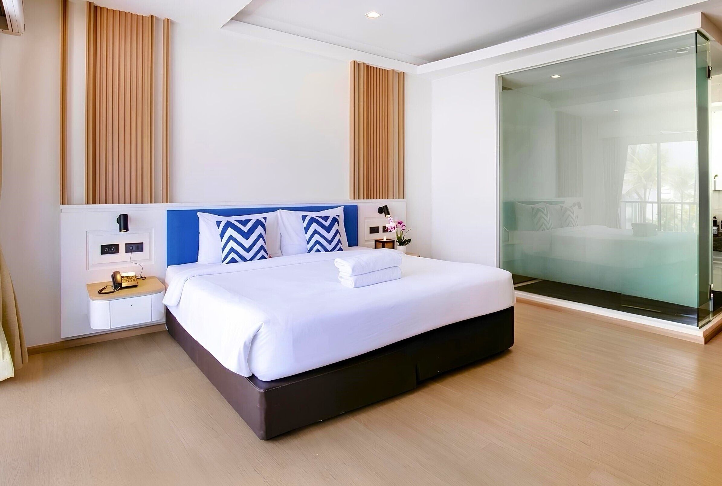 Deluxe Double Balcony | Premium bedding, pillowtop beds, in-room safe, desk