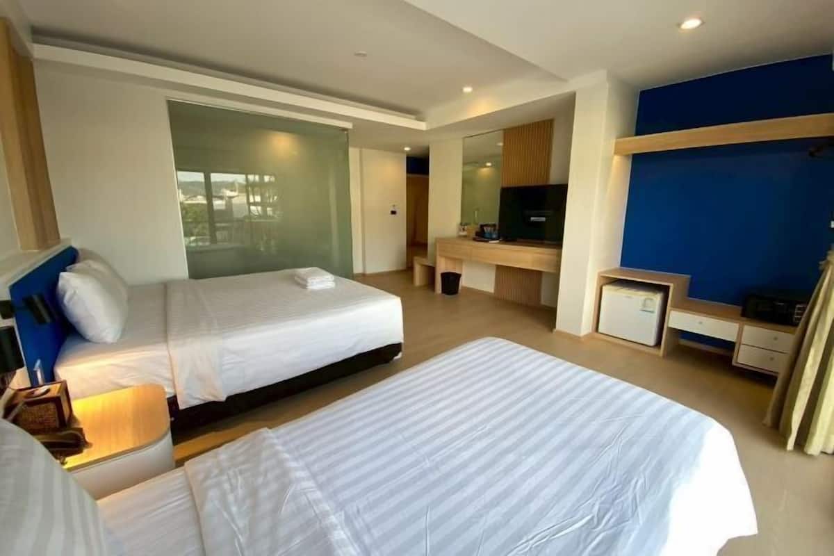 Bäddmadrasser, värdeförvaringsskåp på rummet, skrivbord och gratis wi-fi