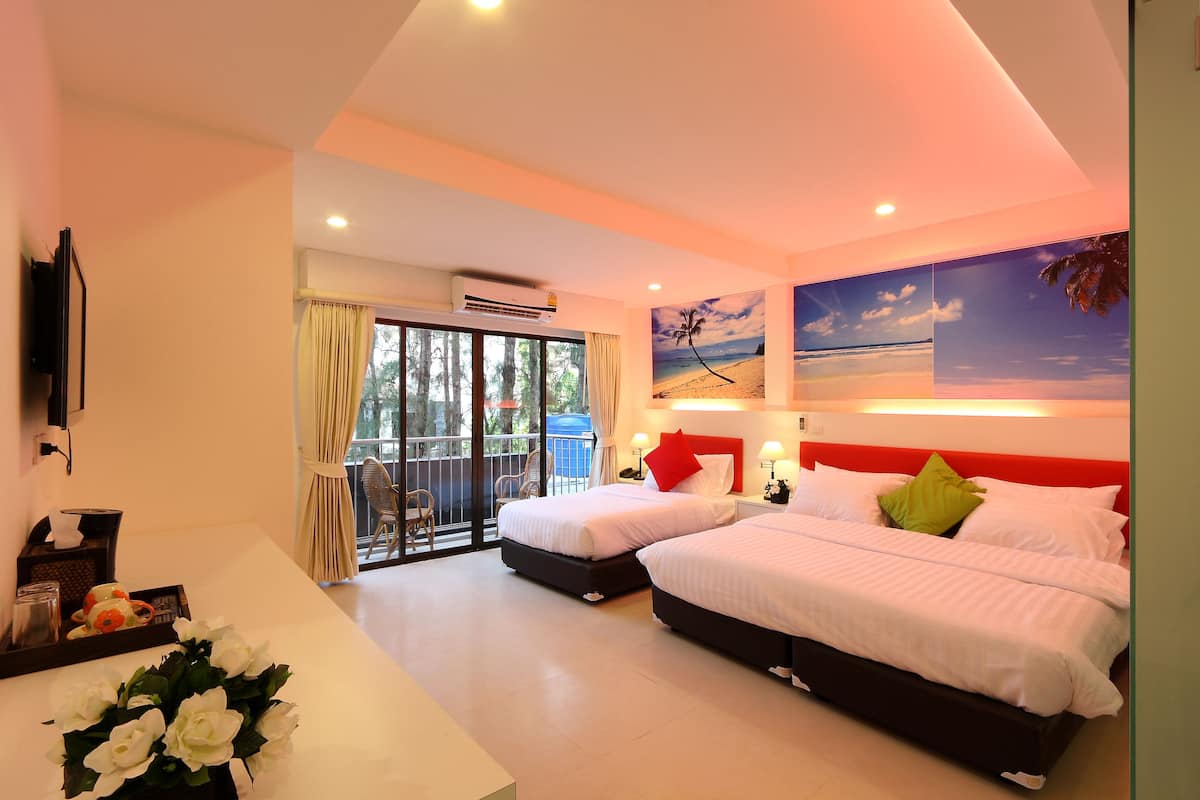 1 bedroom, pillowtop beds, minibar, in-room safe