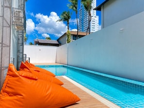 Outdoor pool - Citin Armoni Patong Hotel by Compass Hospitality (Patong)