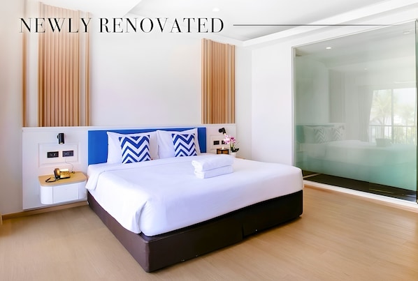 Premium bedding, pillowtop beds, in-room safe, desk - Citin Armoni Patong Hotel by Compass Hospitality (Patong)
