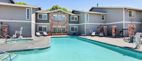 Outdoor pool, sun loungers