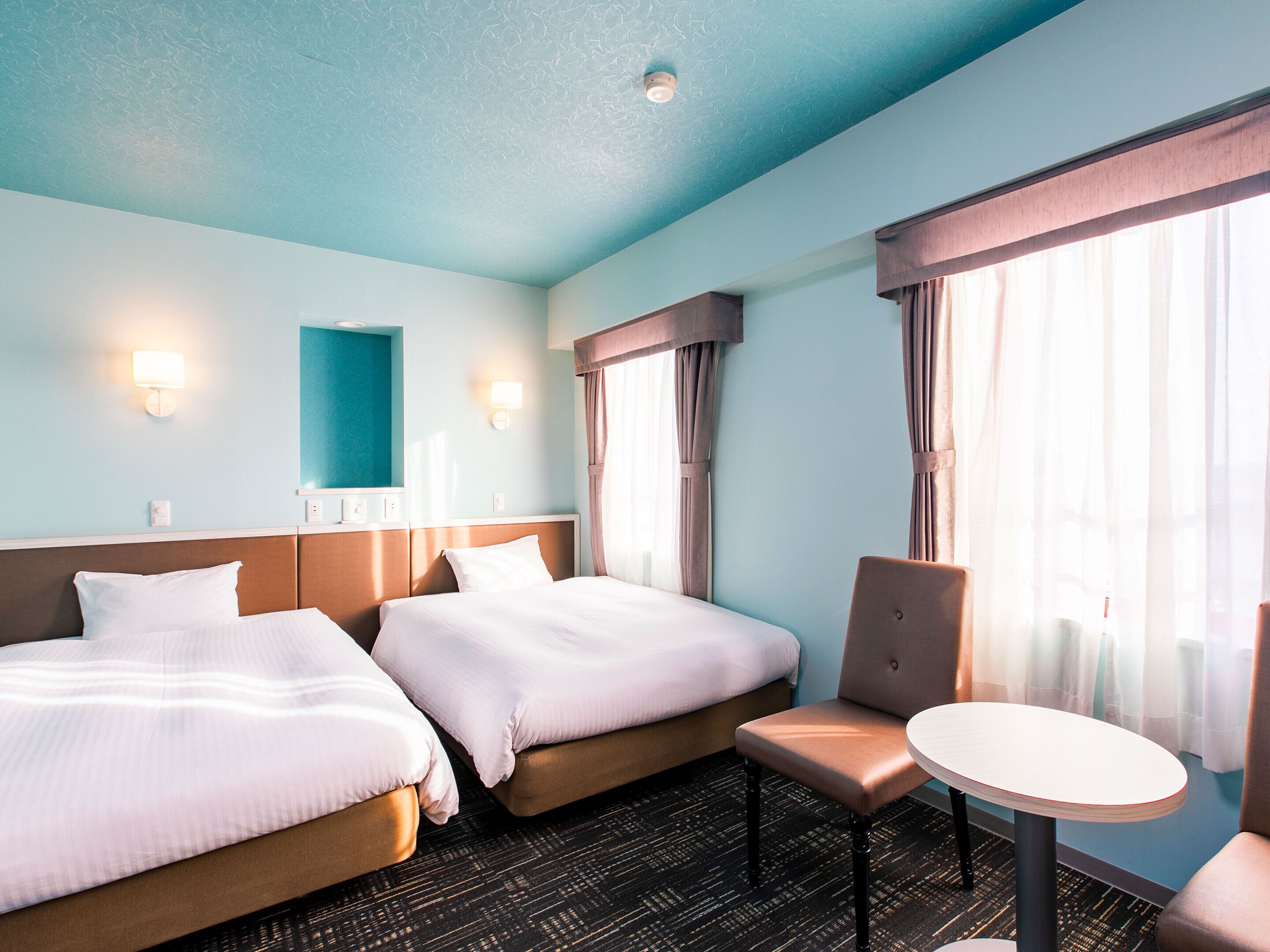 in-room safe, desk, free wifi, bed sheets