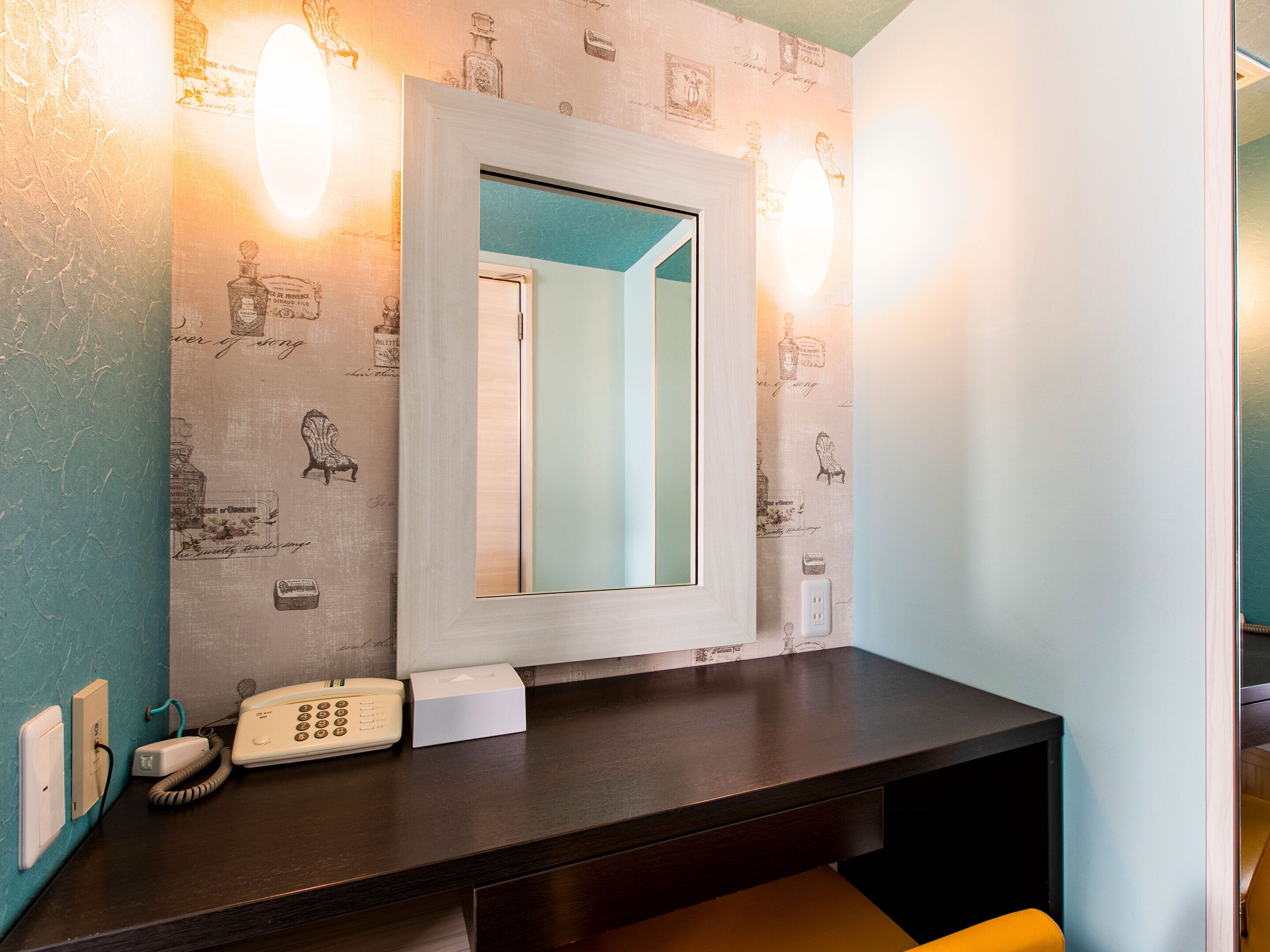 in-room safe, desk, free wifi, bed sheets