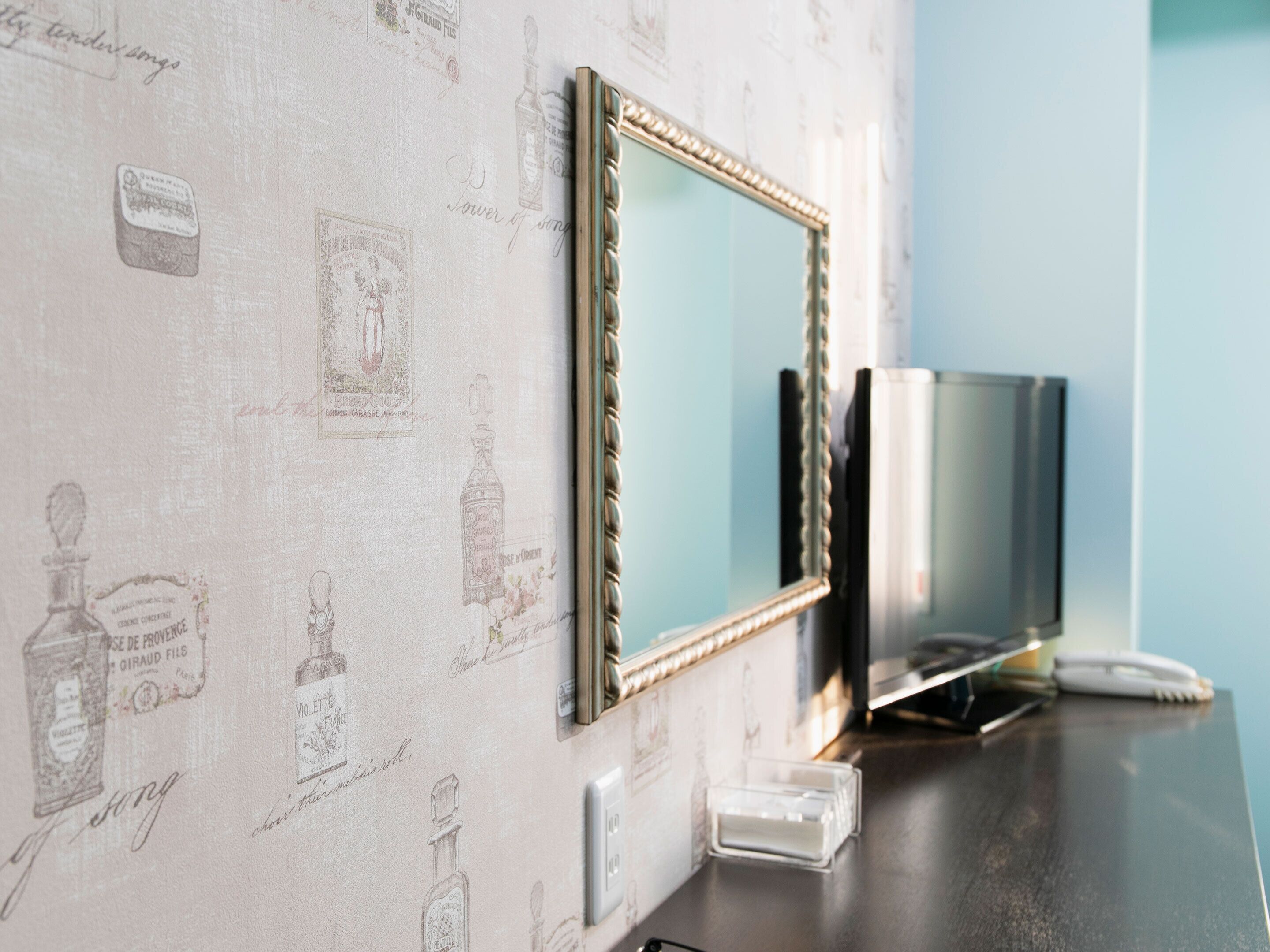 in-room safe, desk, free wifi, bed sheets