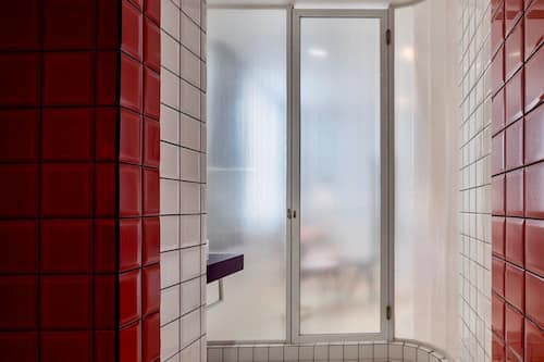 Executive Suite | In-room safe, individually decorated, free WiFi, bed sheets