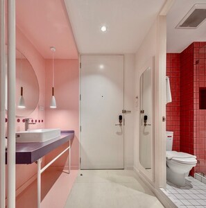 Deluxe Double Room, Non Smoking | Bathroom | Shower, free toiletries, hair dryer, bathrobes - Budacco (Bangkok)