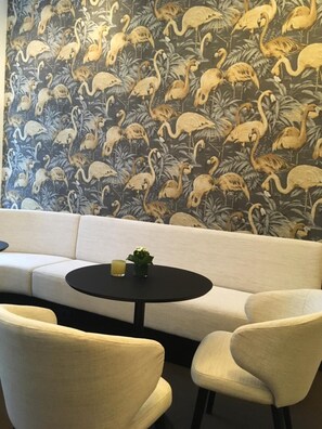 Unclassified image, 2 of 59, button - Hotel Louisa (Ostend)