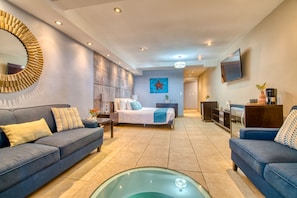 Starfish Pool View Ground Floor King Suite | Phòng tắm | Vòi sen/bồn tắm kết hợp, bồn tắm thủy lực
