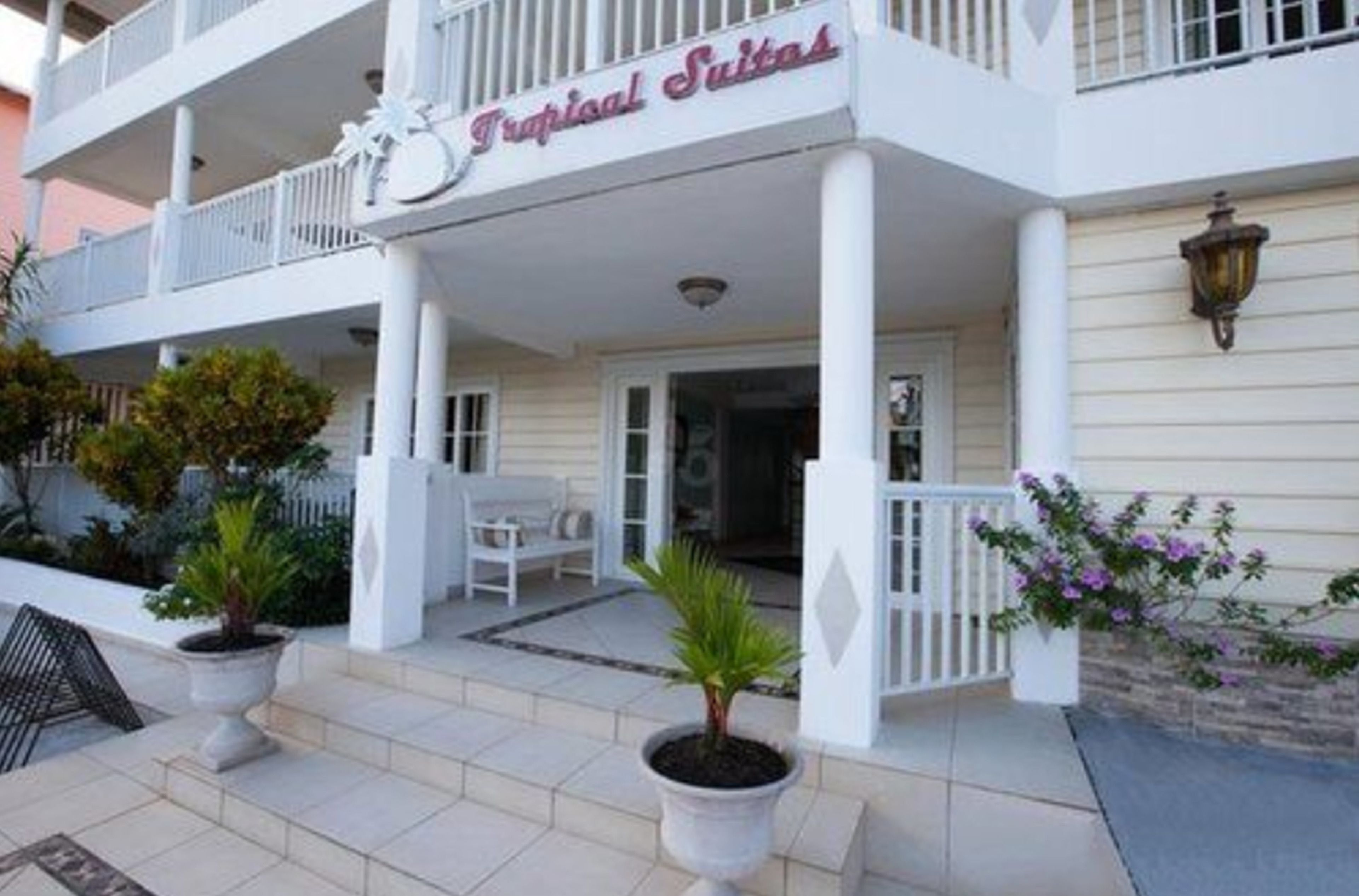 숙박 시설 입구