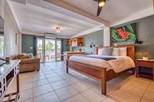 Town View King Suite | Premium bedding, Tempur-Pedic beds, minibar, in-room safe