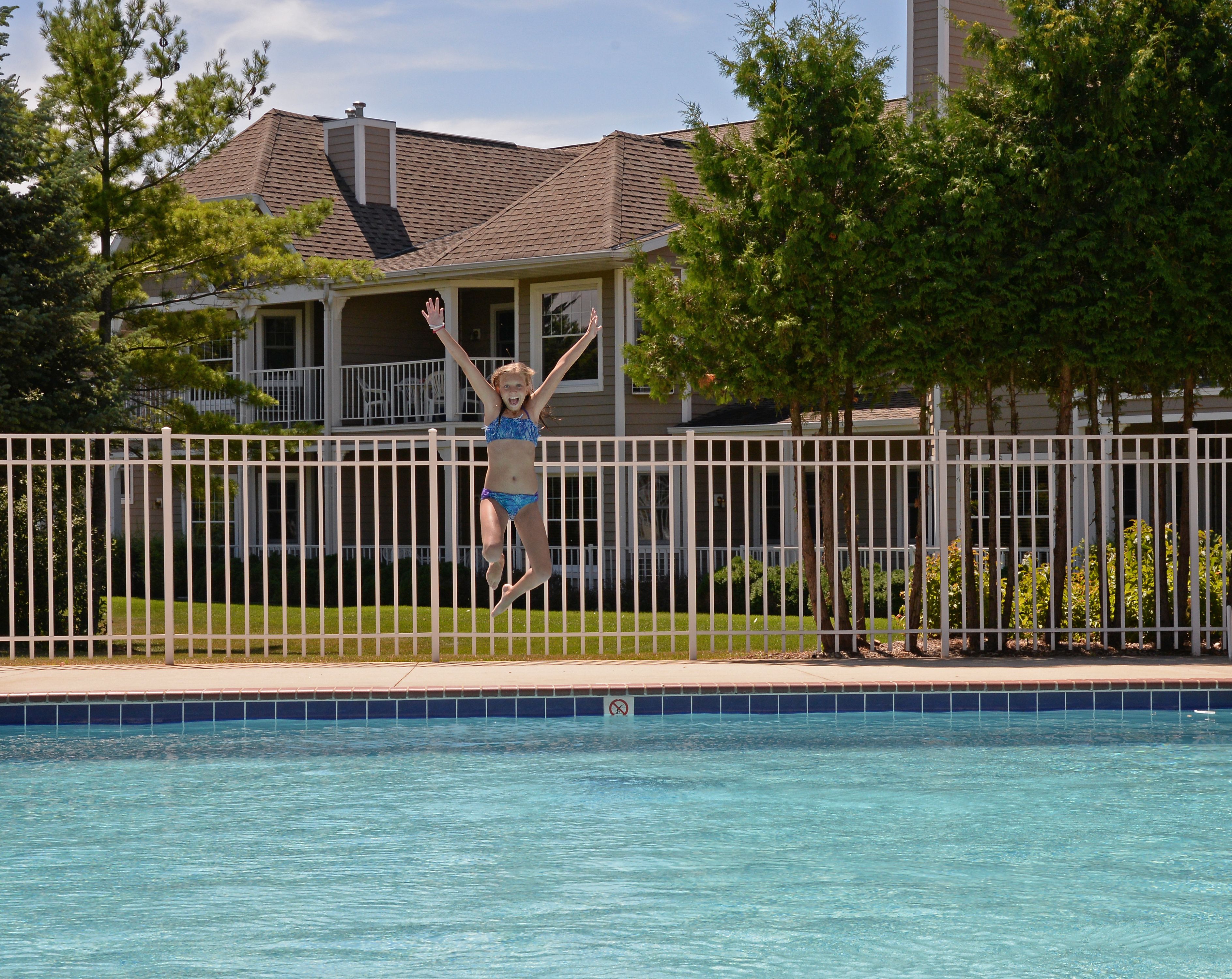 Indoor pool, seasonal outdoor pool, pool umbrellas, sun loungers
