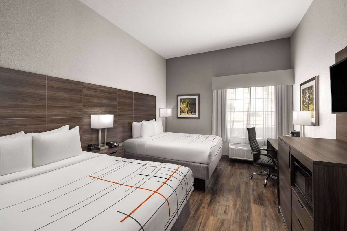 Premium bedding, down duvets, pillow-top beds, desk