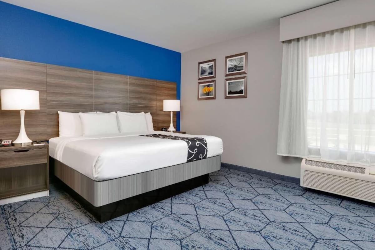 Premium bedding, down duvets, pillow-top beds, desk