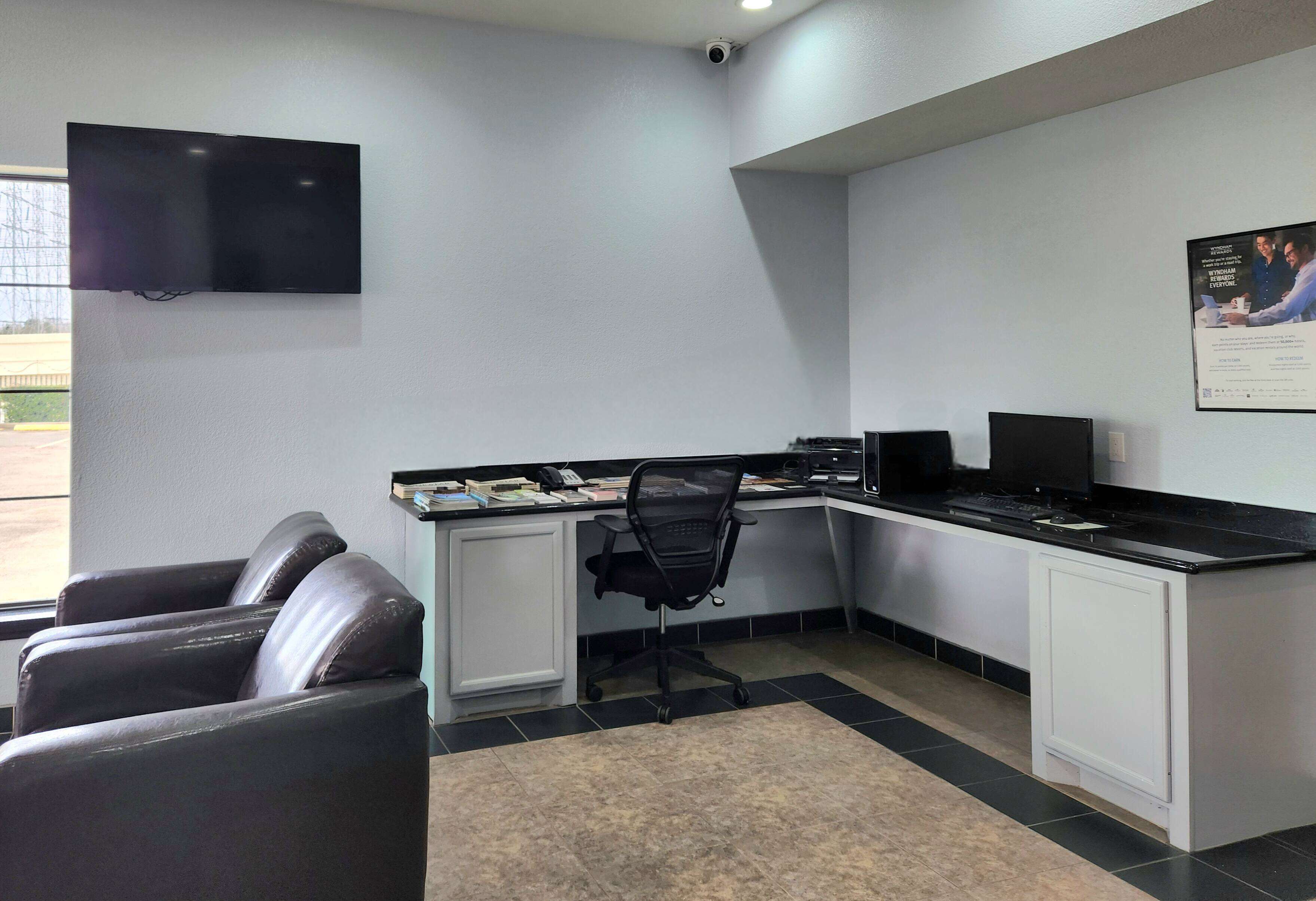 Photo - Days Inn by Wyndham Kemah