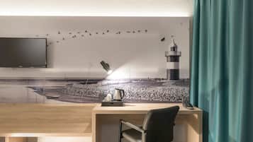 Family Room, Multiple Beds | Room amenity