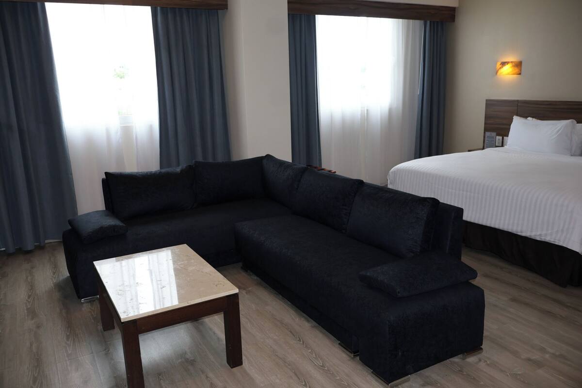 Ropa de cama de alta calidad y minibar
