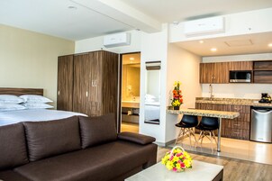 Premium bedding, minibar, in-room safe, desk