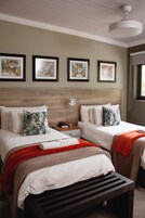 Family Suite 2 | Premium bedding, individually decorated, individually furnished, desk