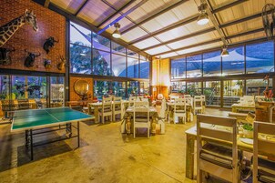 Breakfast, lunch, dinner served; local and international cuisine 