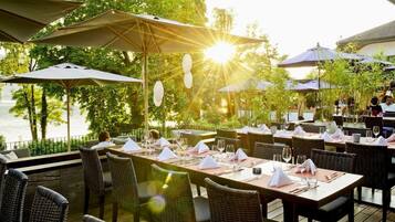 4 Restaurants, Frühstück, Mittagessen, Abendessen, thailändische Küche