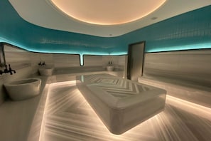 Baño turco o hammam, tratamientos corporales y aromaterapia