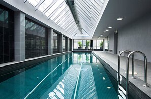 Indendørs pool