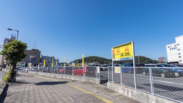 Self parking (JPY 700 per night)