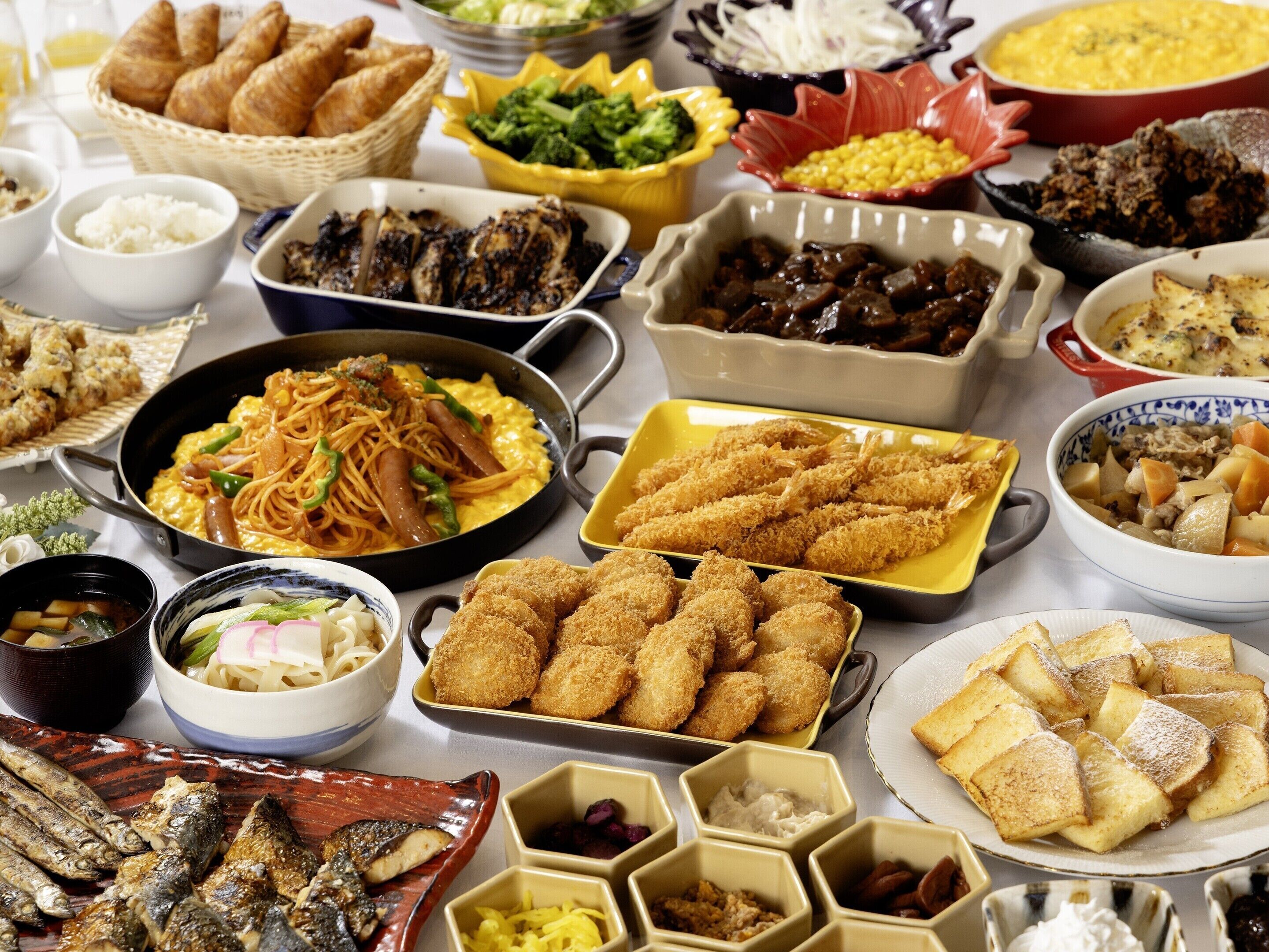 매일 뷔페 아침 식사 유료
