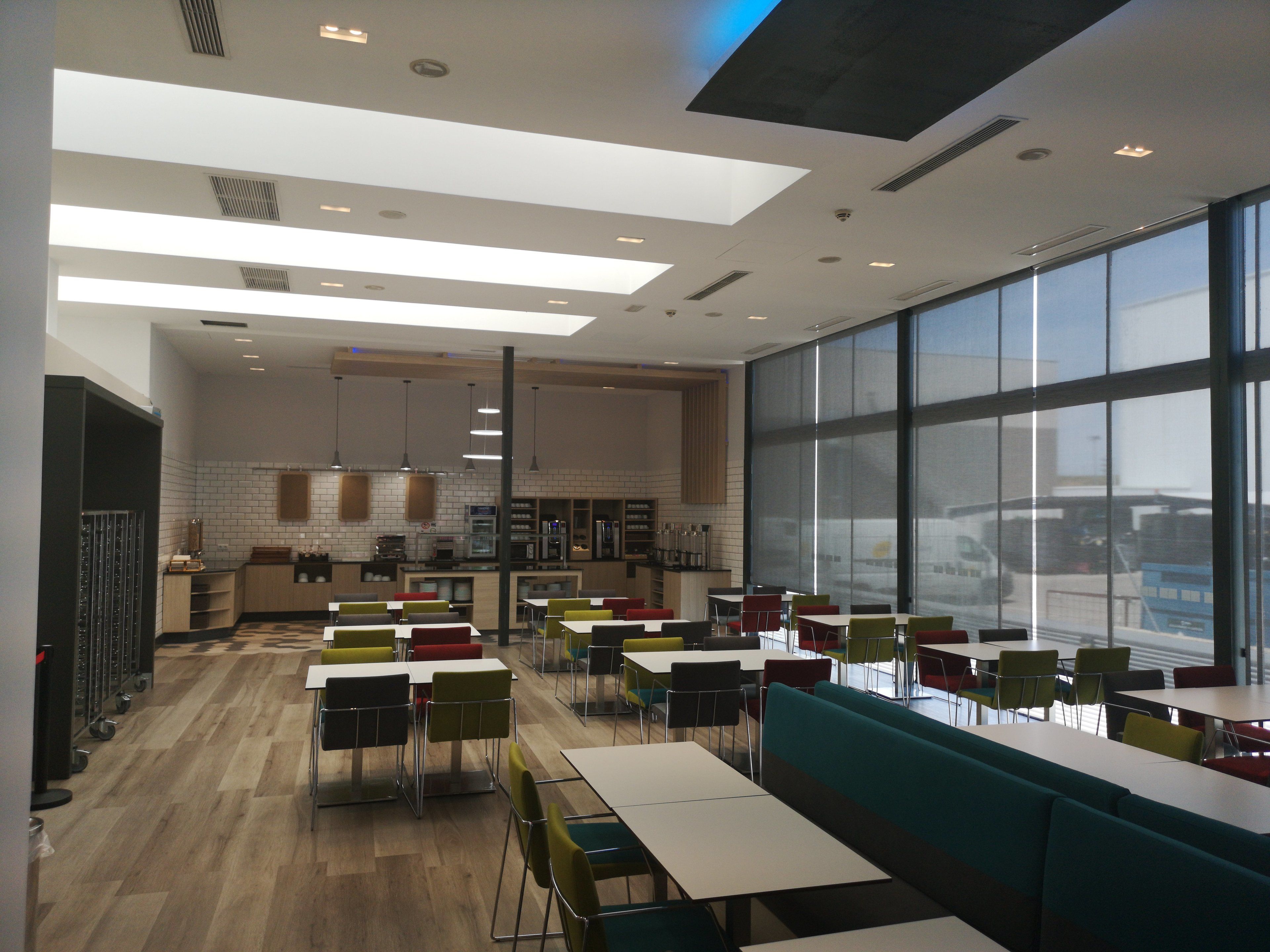 free buffet breakfast