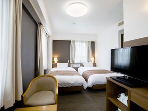 Desk, iron/ironing board, free WiFi, bed sheets - Hotel Wing International Hitachi (Hitachi)