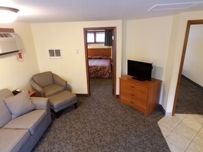 2 Bedroom Cottage with Front Room, includes Seasonal Timbavati Wildlife Park | Living area