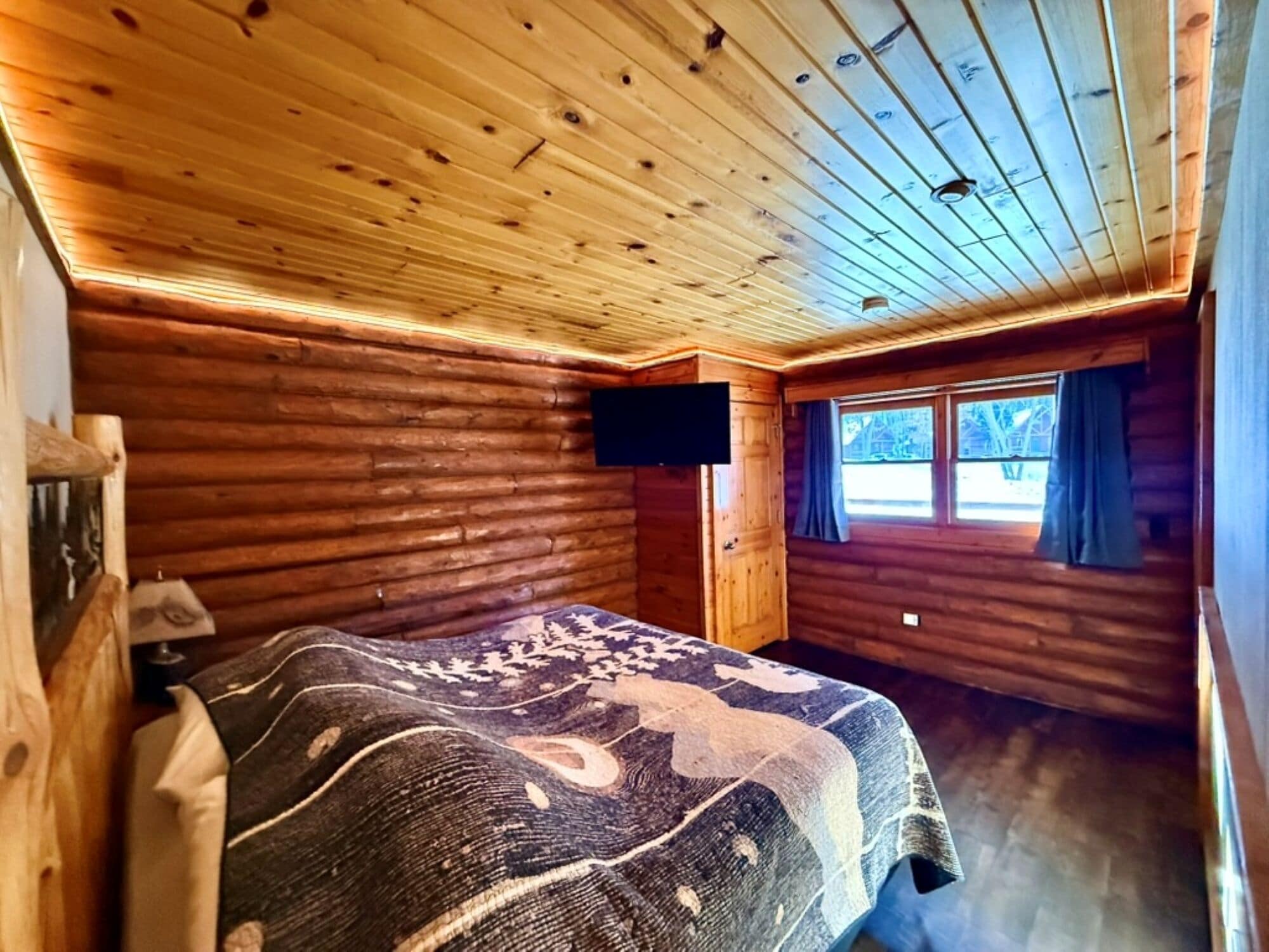 2 bedroom Riverview Master Villa (8 person) | 1 bedroom, Select Comfort beds, individually decorated