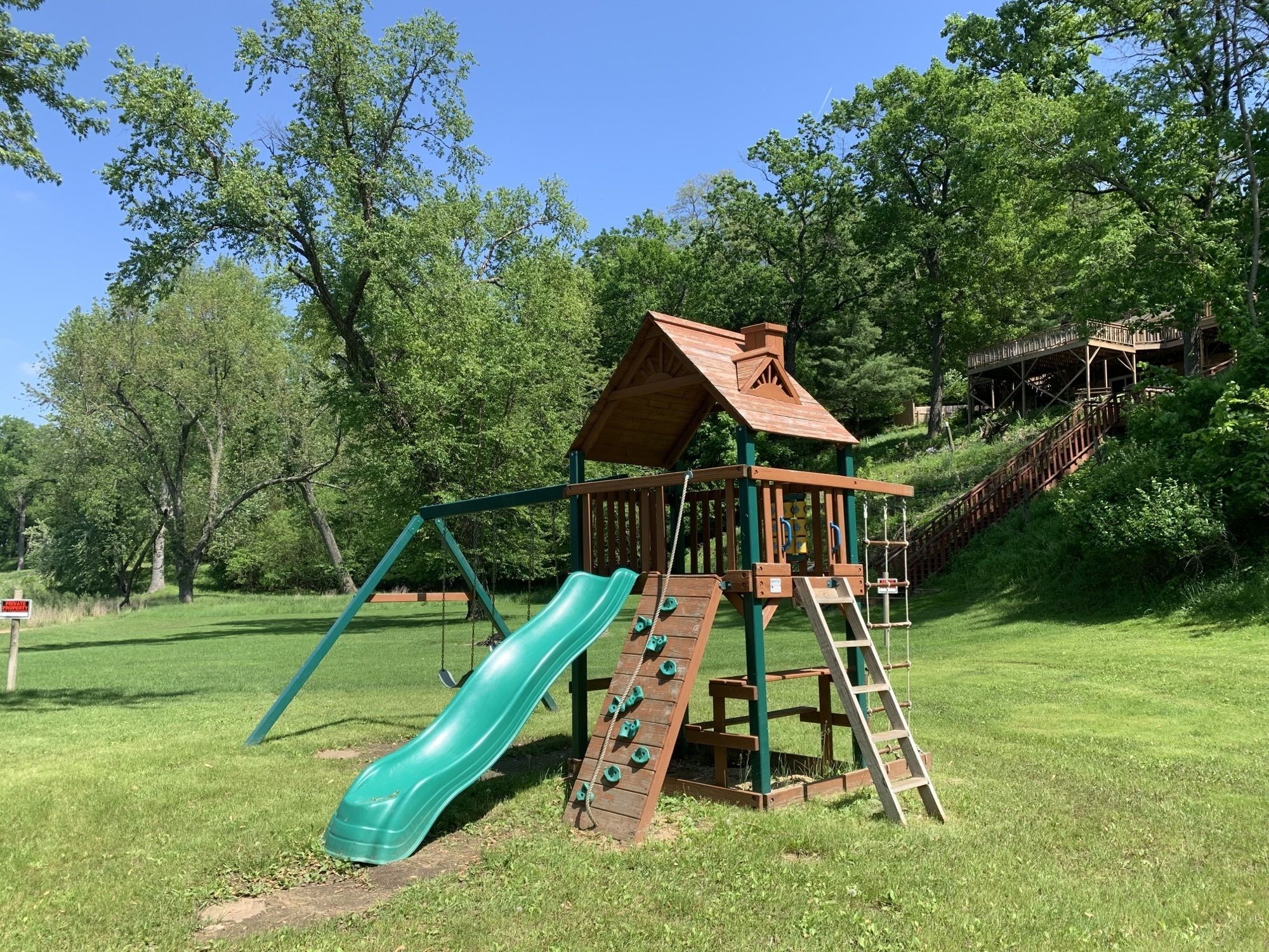 children’s play area – outdoor
