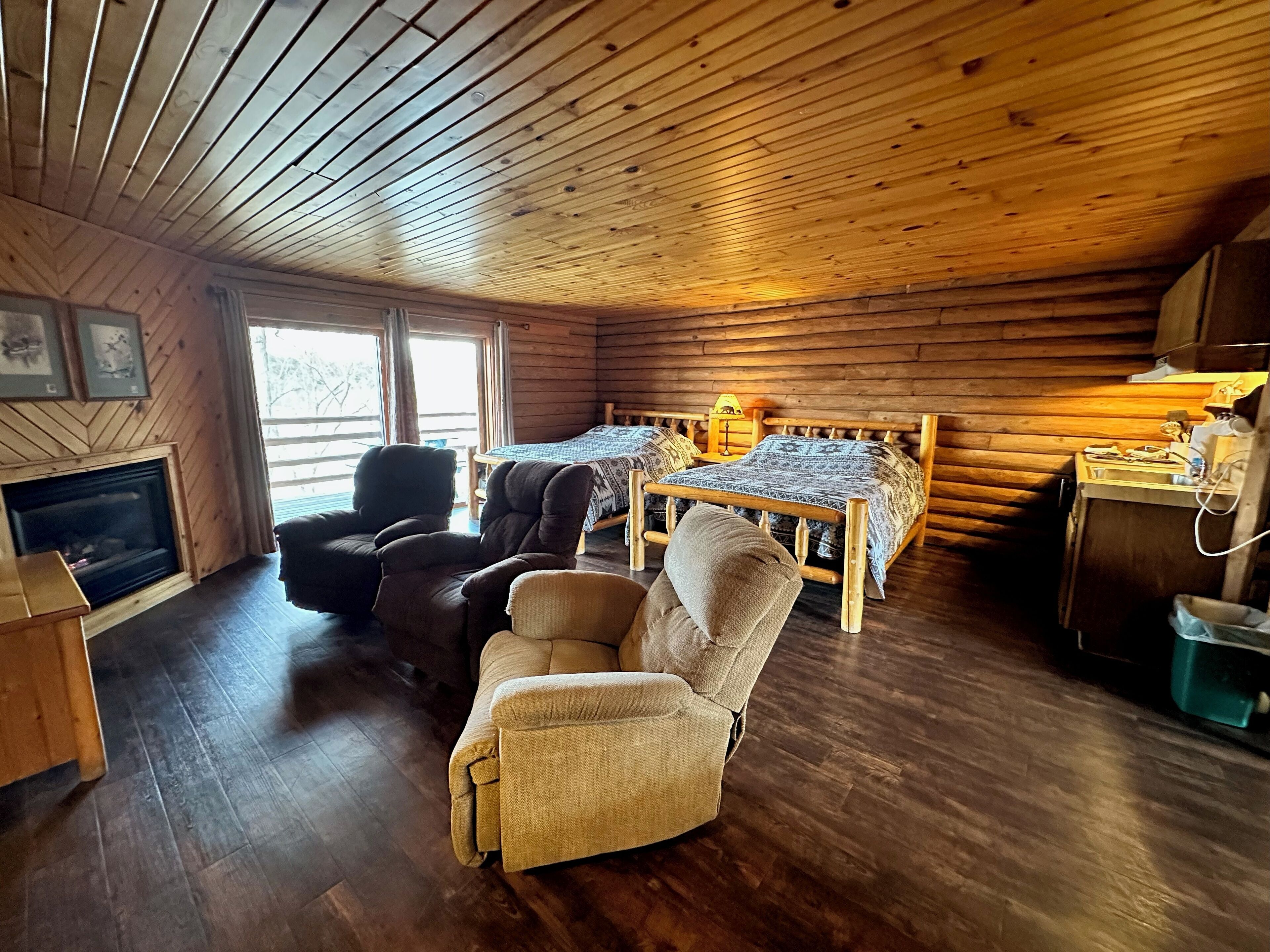 Riverview Kitchenette (4 person) | 1 bedroom, Select Comfort beds, individually decorated