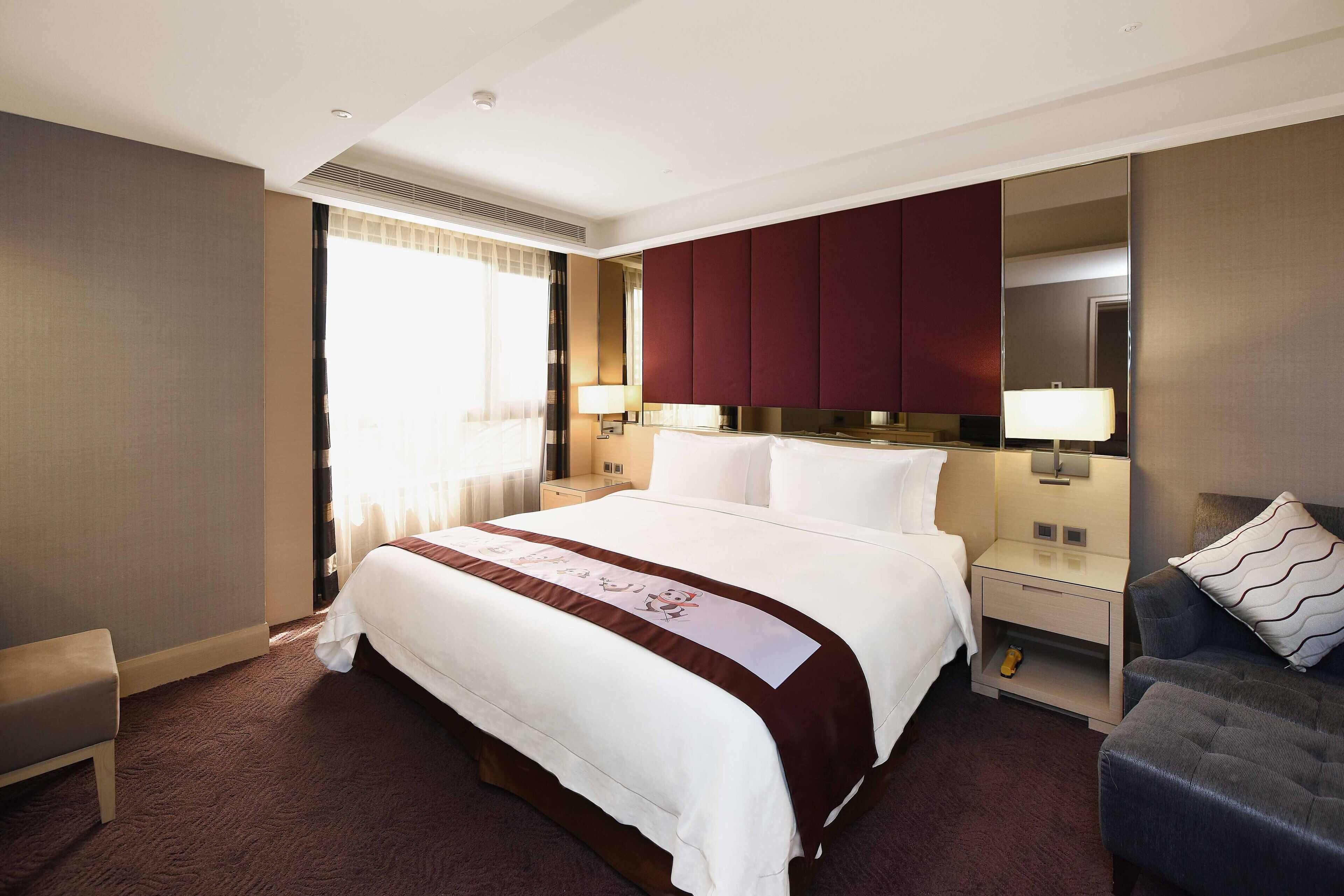 in-room safe, blackout curtains, free wired internet, bed sheets