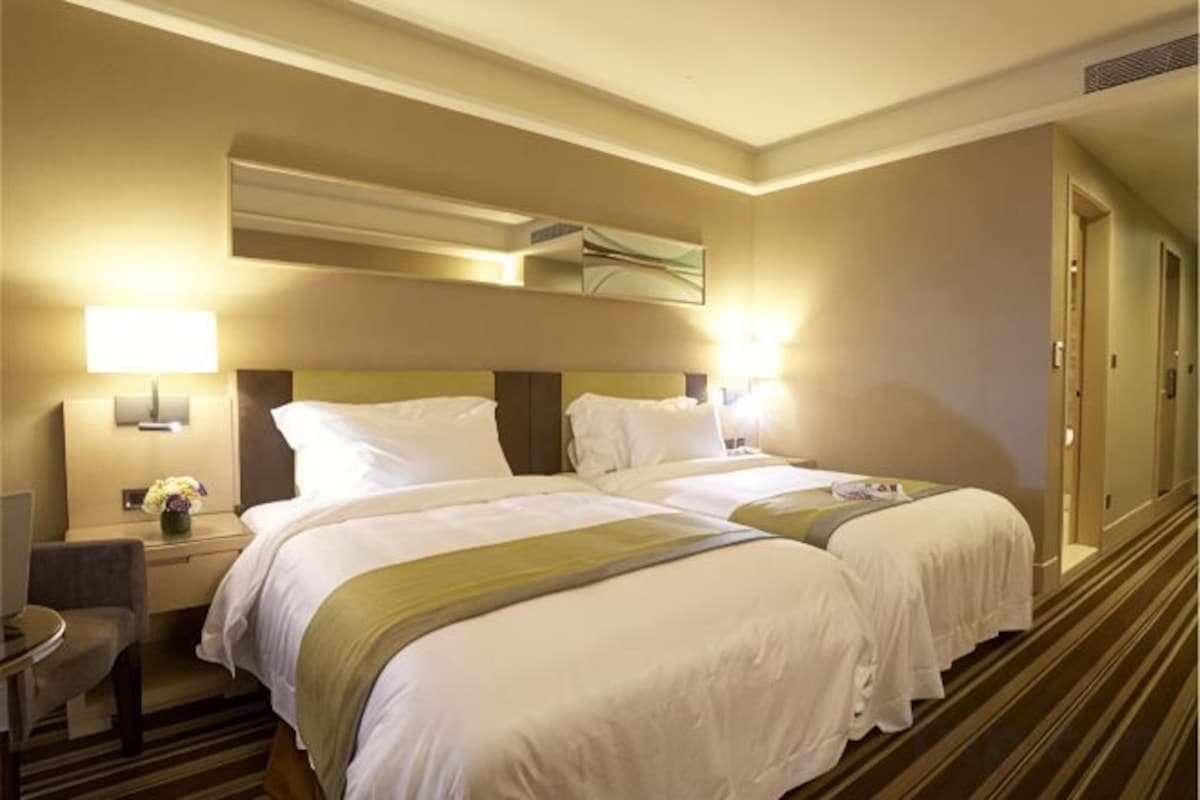 Coffres-forts dans les chambres, rideaux occultants, draps fournis