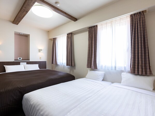 Desk, blackout drapes, iron/ironing board, free WiFi - KOKO STAY Izumi (Izumi)