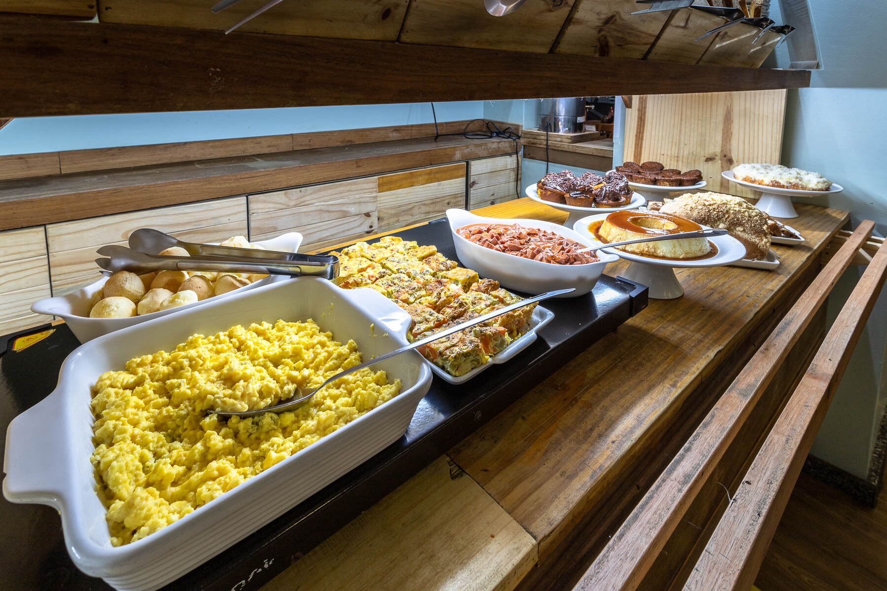Daily buffet breakfast for a fee