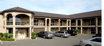 Salerno Motel Apartments