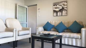 Suite Deluks, 1 kamar tidur | 1 kamar tidur, kedap suara, setrika/meja setrika, dan Wi-Fi gratis